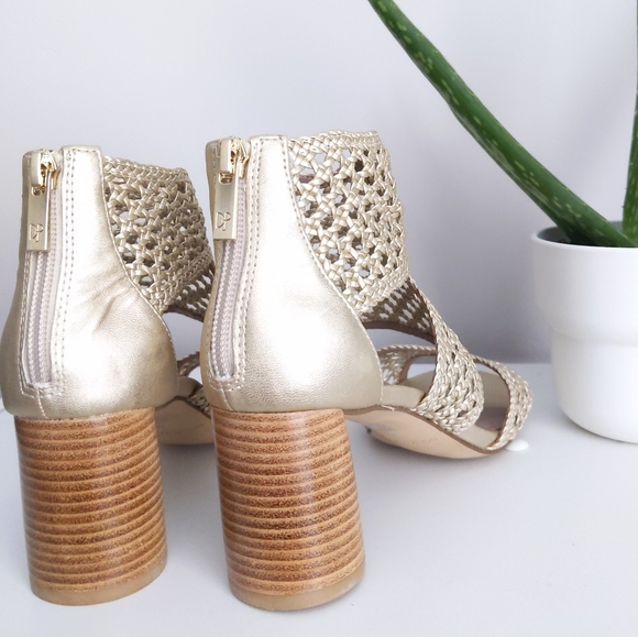 🆕LAST FEW!!🌿DONALD J. PLINER SHOES🌿 - Picture 5 of 12